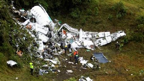 Video Survivors Rescued From Colombia Plane Crash