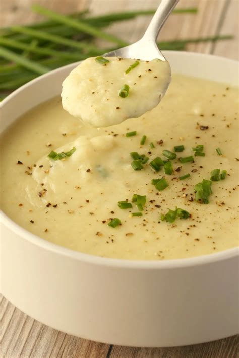 Creamy And Delicious Vegan Potato Leek Soup This Hearty And Comforting