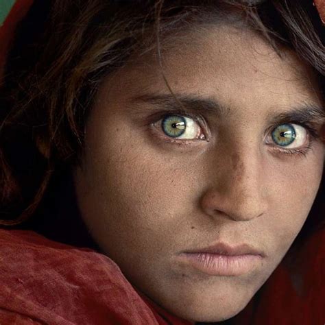 Her Haunting Green Eyes Once Captivated The World She Now Faces 14
