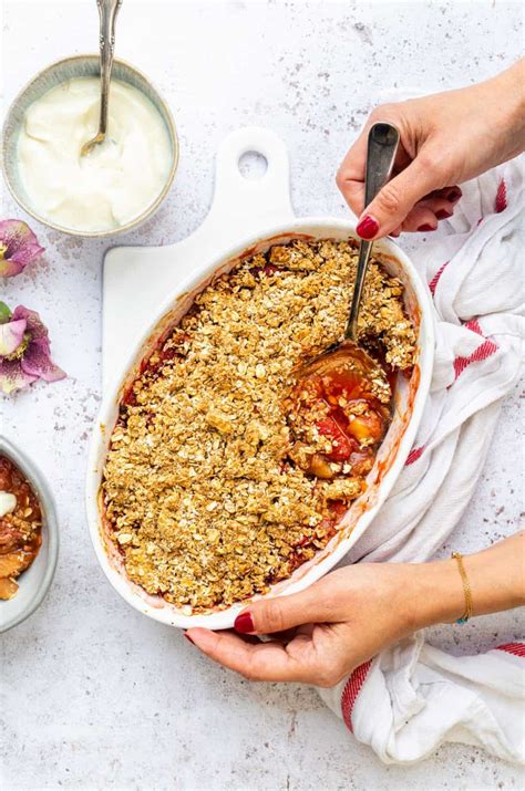 Rhubarb Crumble With Oat Crumble Topping Supergolden Bakes