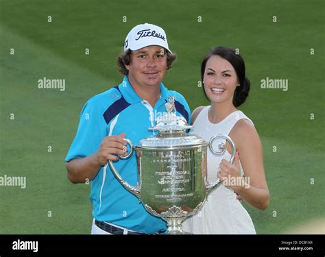 11082013 Rochester Ny Usa Jason Dufner And Wife Amando Boyd Holds