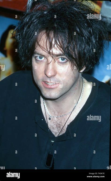 Robert Smith The Cure 1997 Hi Res Stock Photography And Images Alamy