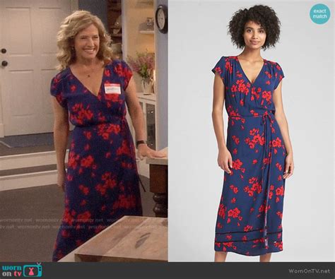 Wornontv Vanessas Blue And Red Floral Wrap Dress On Last Man Standing