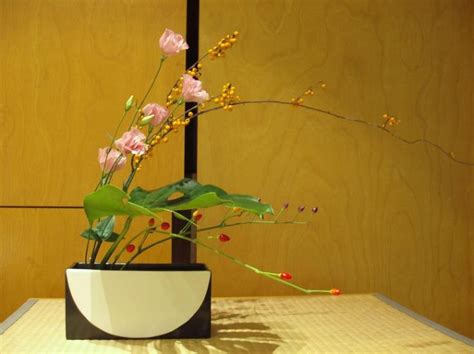 How To Create An Ikebana Themed Living Room Using Wall Art Diy