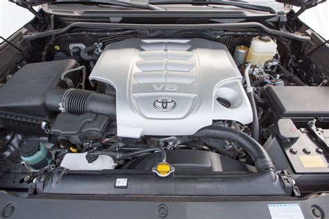 Toyota Land Cruiser Engine