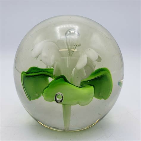 Vintage Art Glass Paperweight With White Flower Xkdofn Glass Paperweights