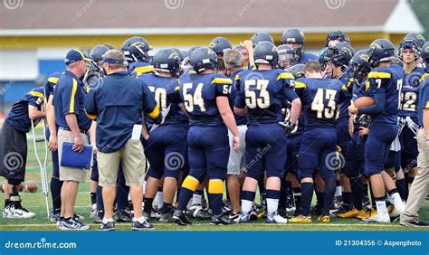 American Football Team Huddle Editorial Photo Image Of Uniform