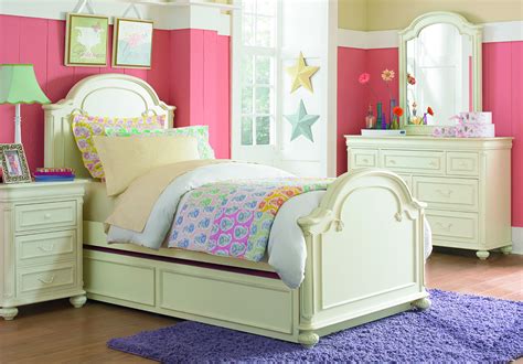 A bedroom set is the most important part to any bedroom since this is the piece of furniture your child will use the most. Legacy Classic Kids Charlotte Arched Panel Bedroom Set with Trundle in Antique White