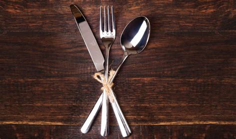 Learn The Perfect Etiquette Of Fine Dining Complete