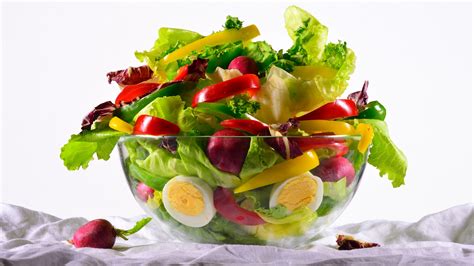 Download Radish Lettuce Vegetable Pepper Egg Food Salad 4k Ultra Hd Wallpaper