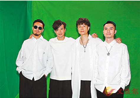 A date in 2013, a moment of love, classic of 1980s. C AllStar虛擬「紅館」合體開騷 - 香港文匯報