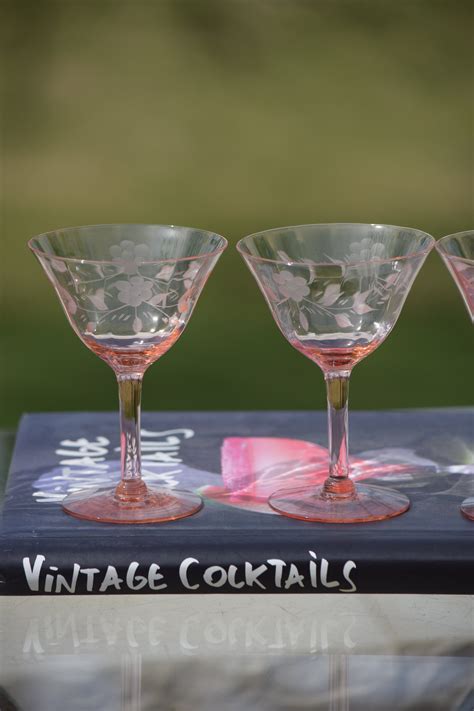 4 Vintage Pink Etched Cocktail Martini Glasses Mixologist Cocktail Glasses Vintage Pink