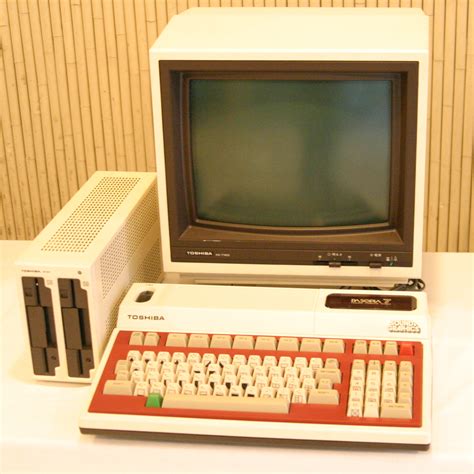 TOSHIBA | Personal Computers | KCG Computer Museum (Satellite of the Histrical Computers)