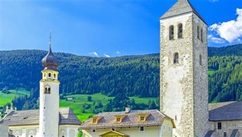 San Candido Italy What To See And Do In This Pretty Mountain Town