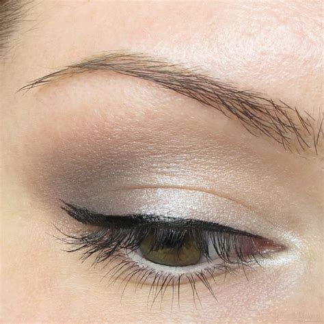Eotd Maybelline Taupe Tease Plush Silk Eyeshadow Look Coffee And Makeup