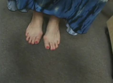 Beautiful Mature Feet With Sexy Big Bunions Free Porn D Fr My Xxx Hot