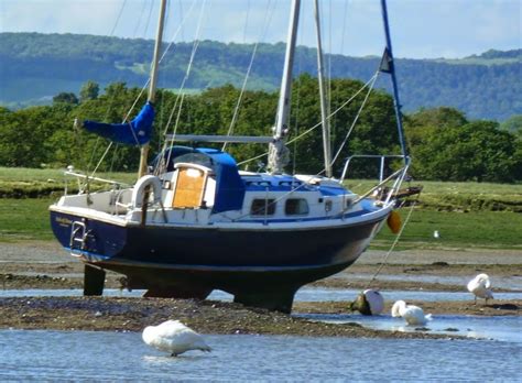 You can easily access information about bilge keel sailboats for sale by clicking on the most relevant link below. Bursledon Blog: Good Drying Day Part 2