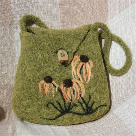 coneflower design for needle felting felt purse felt bag wool felt