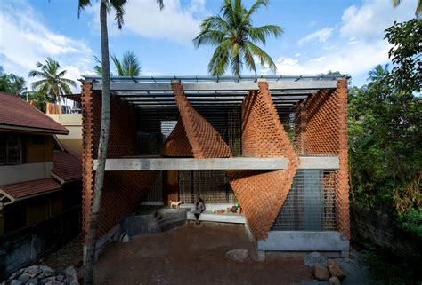 Wallmakers Create Slanting Brick Walls For Pirouette House In India To