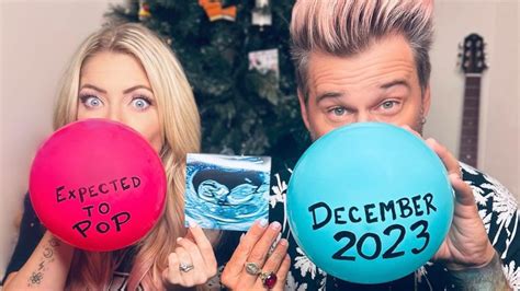 Alexa Bliss Pregnant WWE Superstar Announces Pregnancy With Husband