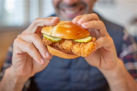 McDonalds Debuts New Crispy Chicken Sandwich In Houston Eater Houston