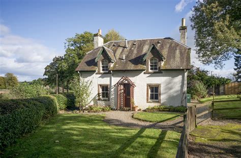 Picturesque Cottage In Stunning Perthshire Houses For Rent In
