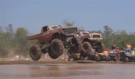 Monster Trucks Jumping Into Mud Louisiana Mudfest Autoevolution