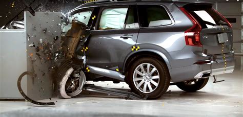 Volvo Xc Gets Top Safety Rating From The Iihs Check Out The