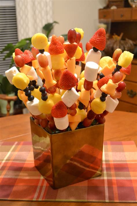 Much Ado About Somethin: Edible Arrangement How-To