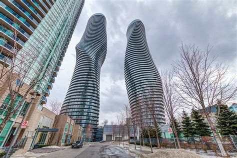 Spectacular 2br Suite In Absolute World Towers Mississauga Canadá