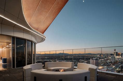 best rooftop bars in las vegas where to drink with a vegas strip view thrillist
