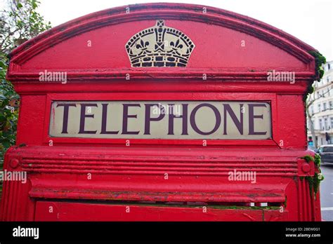 Iconic Red Telephone Booth London Stock Photo Alamy