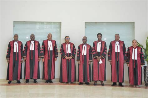 Novos Juízes Conselheiros Do Tribunal Supremo Tomam Posse Os Oito Novos Juízes Conselheiros Do