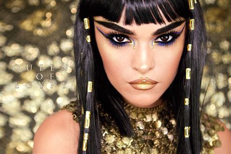Queen Of Egypt Extreme Makeup Egypt Makeup Makeup Storage Organization