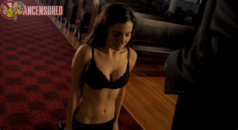 Martha Higareda Desnuda En Smokin Aces 2 Assassins Ball