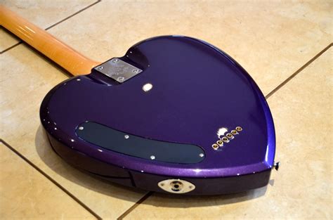 Daisy Rock Debutante Heartbreaker Guitar In Cosmic Purple 24 34 Scale