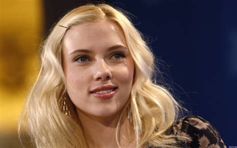Download Celebrity Scarlett Johansson Hd Wallpaper