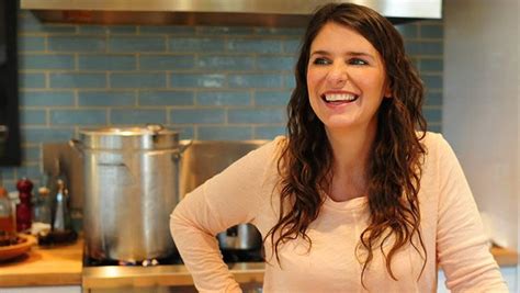 check out the trailer for chef vivian howard s holiday special [video]