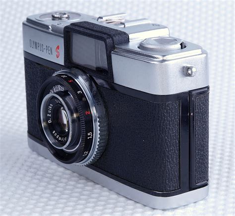 Olympus Pen S fully mechanical half frame camera ( 1960-1964 ) - Wide Angle