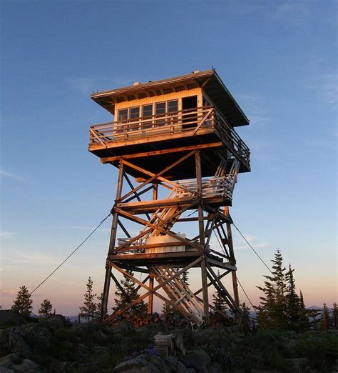 Pole house in fairhaven, victoria, is one of the most iconic homes in australia. Pin on Fire Lookout Towers