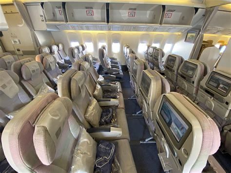 Emirates Boeing 777 300er A Full Cabin Tour Simple Flying