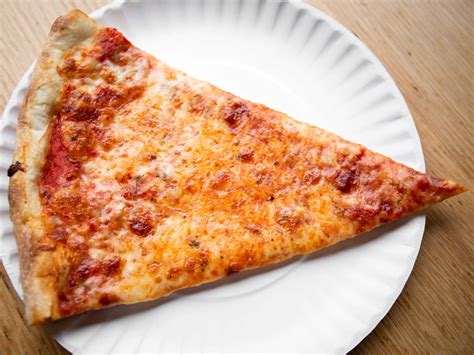 A Slice Of New York Pizza History New York Pizza New York Pizza Dough Recipe Food