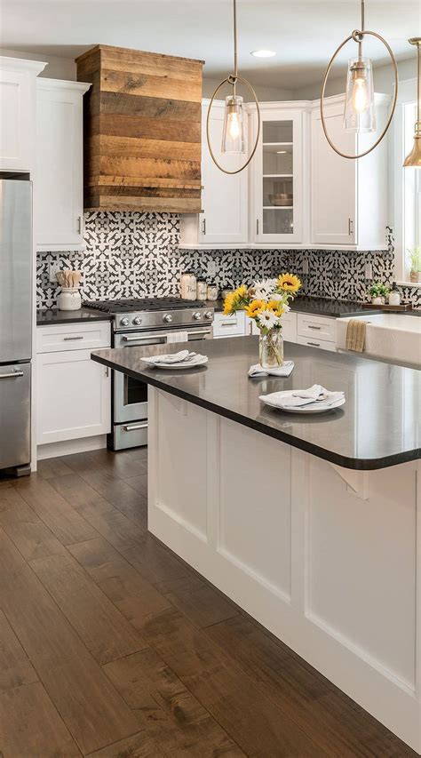 Black And White Backsplash Tiles Classy And Eminent Feel For Kitchens