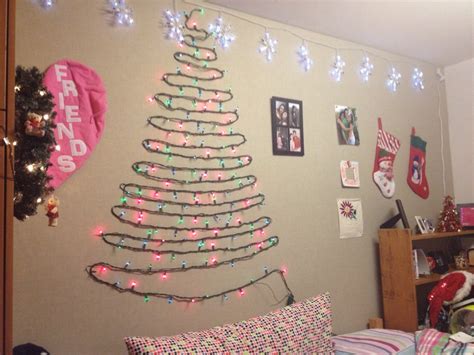 Best Holiday Decorations For Dorm Rooms Her Campus Cool Dorm Rooms Holiday Decor Dorm Room
