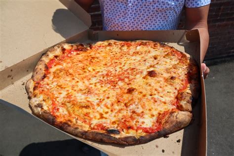 Best Pizza In New Haven Connecticut Frank Pepes Sallys And Modern