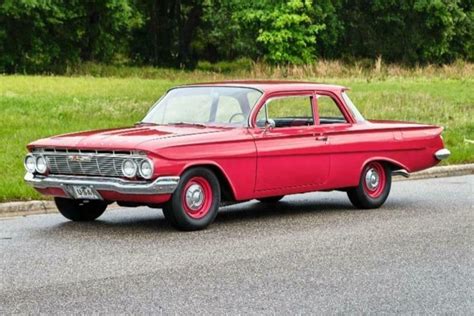 1961 Chevrolet Biscayne 1 Barn Finds