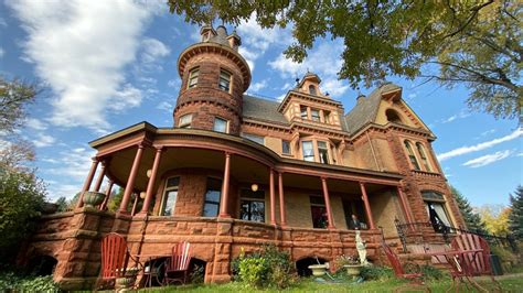 Kalamazoos Henderson Castle Is A Destination For Fans Of The Spooky