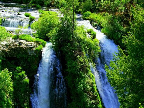 Beautiful Waterfall Nature Scene Hd Wallpapers