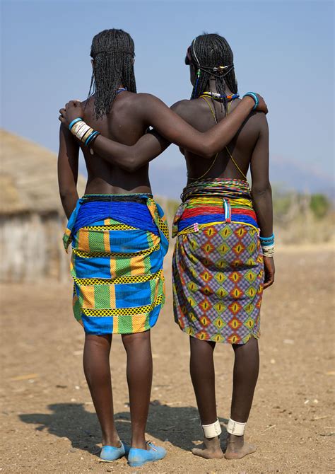 Show Us Our Butts Mucawana Tribe Angola In Soba Village Flickr
