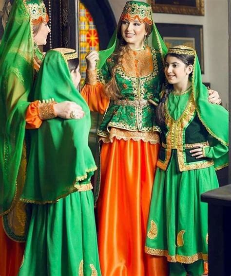 Pin By Laila Hg On Iran Persian Fashion Persian Dress Traditional